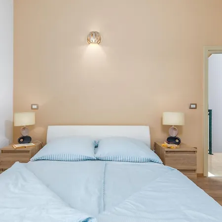 Lasici Villa *